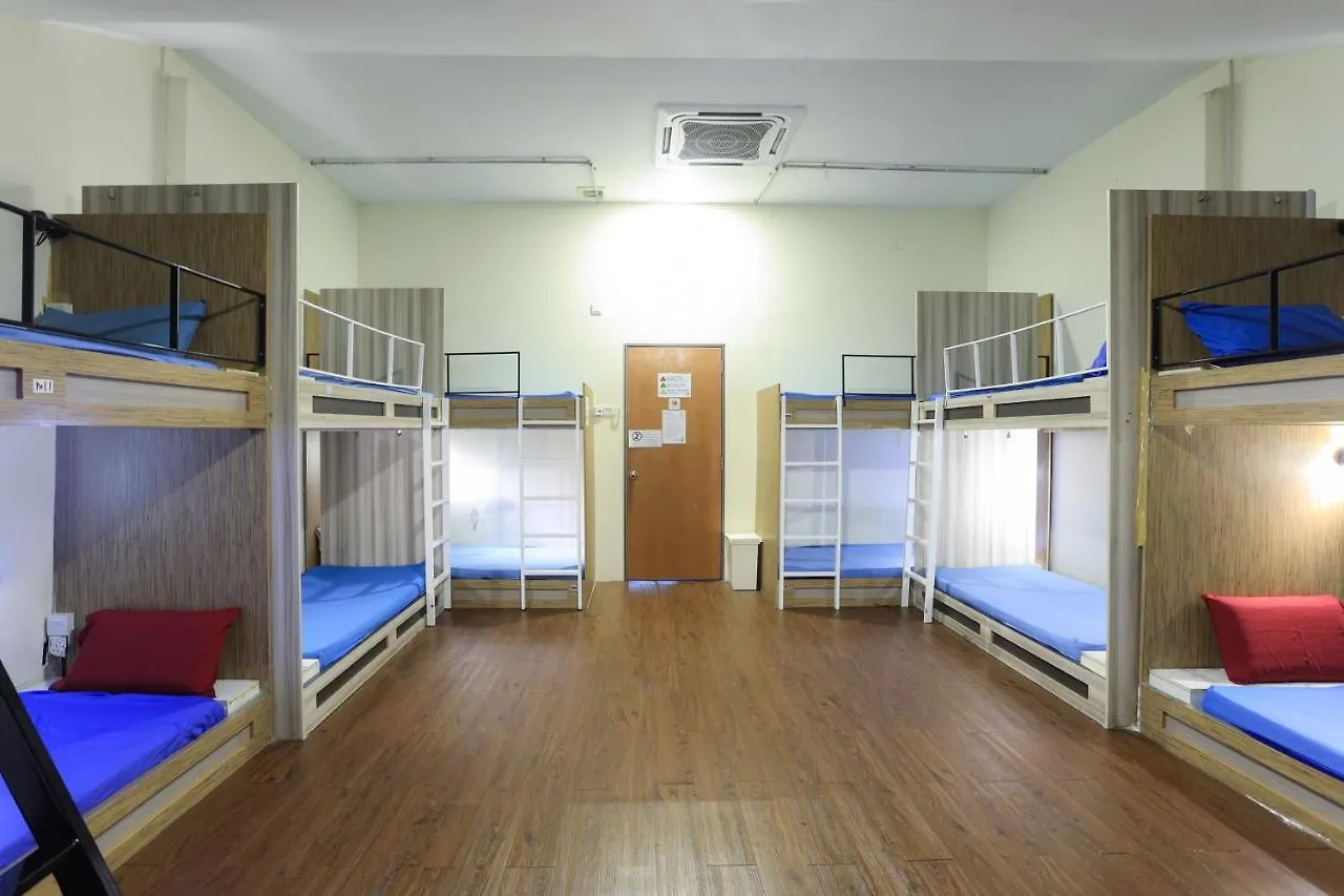 Spot On 90236 Zigzag Travellers Home Kuala Lumpur Hotel