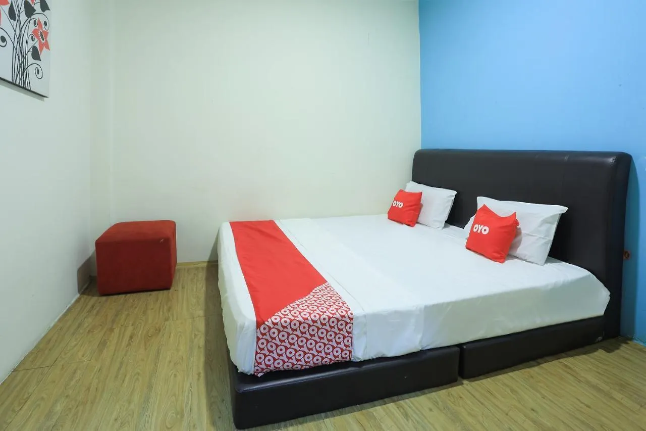 Spot On 90236 Zigzag Travellers Home Κουάλα Λουμπούρ